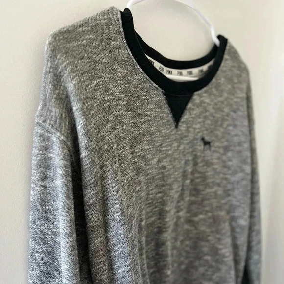 Women’s Pink Victoria Secret sweatshirt size Small - Picture 3 of 4